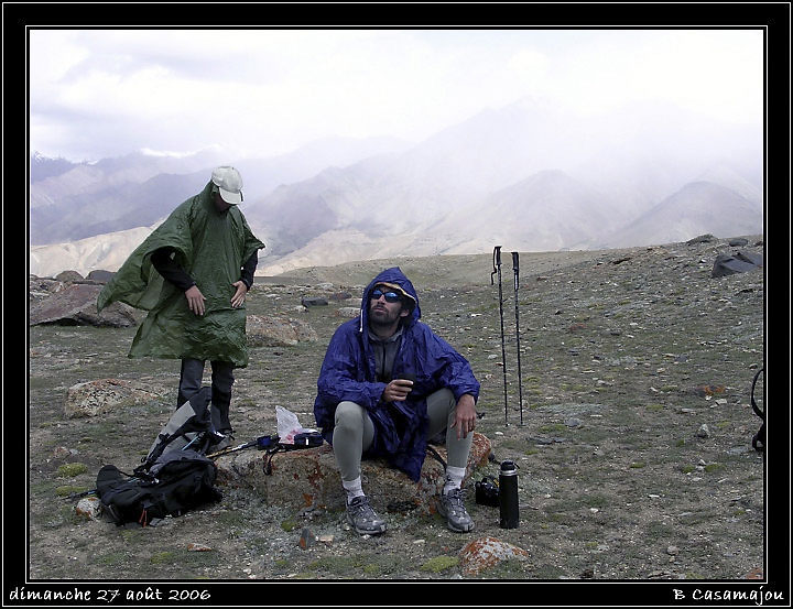 trek (60) camp Kang Yatse.jpg - Pause Thé bien merité